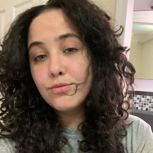 Meet your Posher, Rebecca